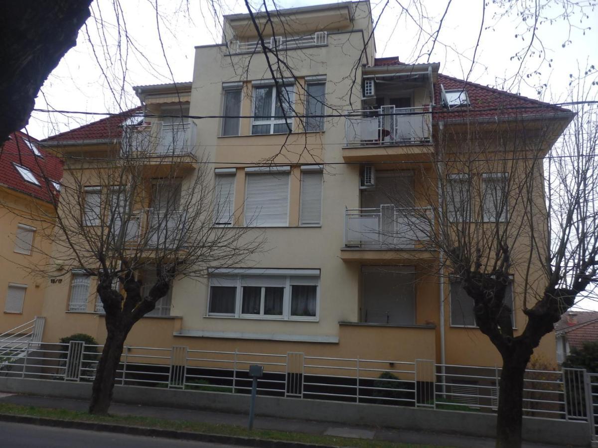 Zoe Apartman Hévíz Exteriör bild